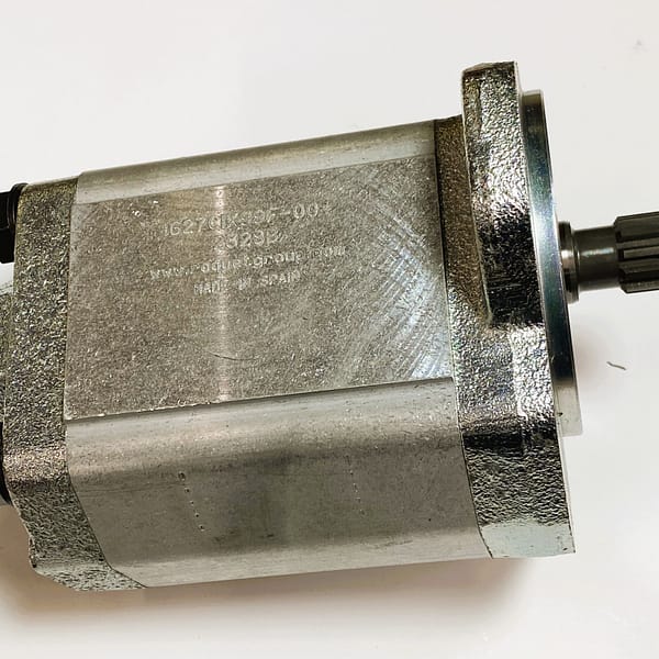 M1001771 Hydraulic Gear Pump - Mecalac